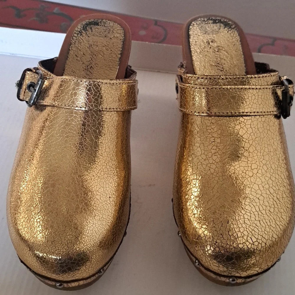 Shoe - Picture 4 of 5